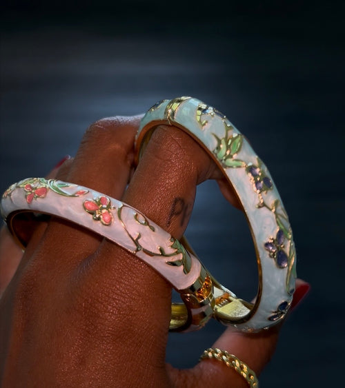 Ivory bloom floral bracelet